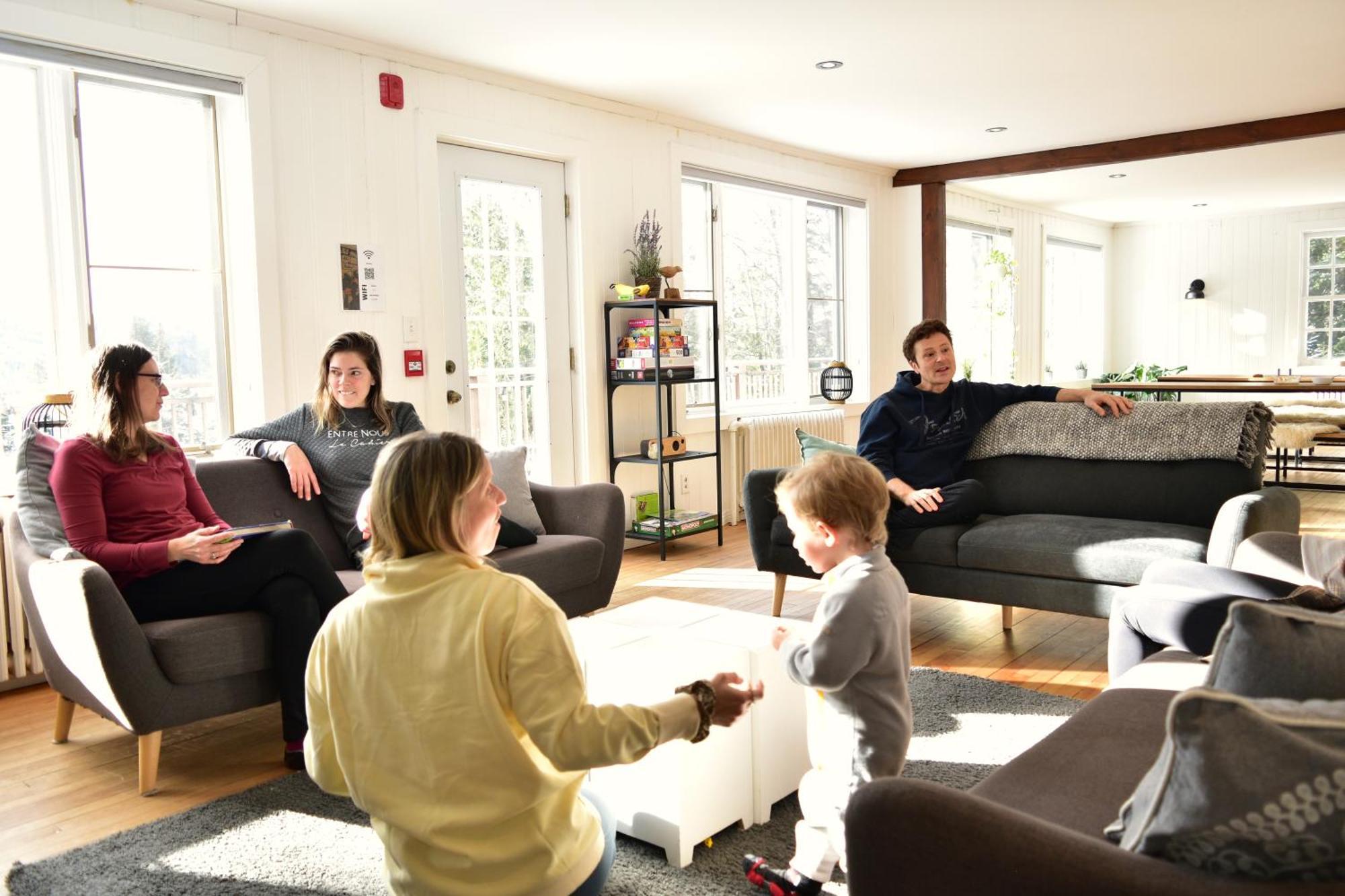 Le Partage Lodge: Destination Plein Air Et Sociale Val-Morin Luaran gambar