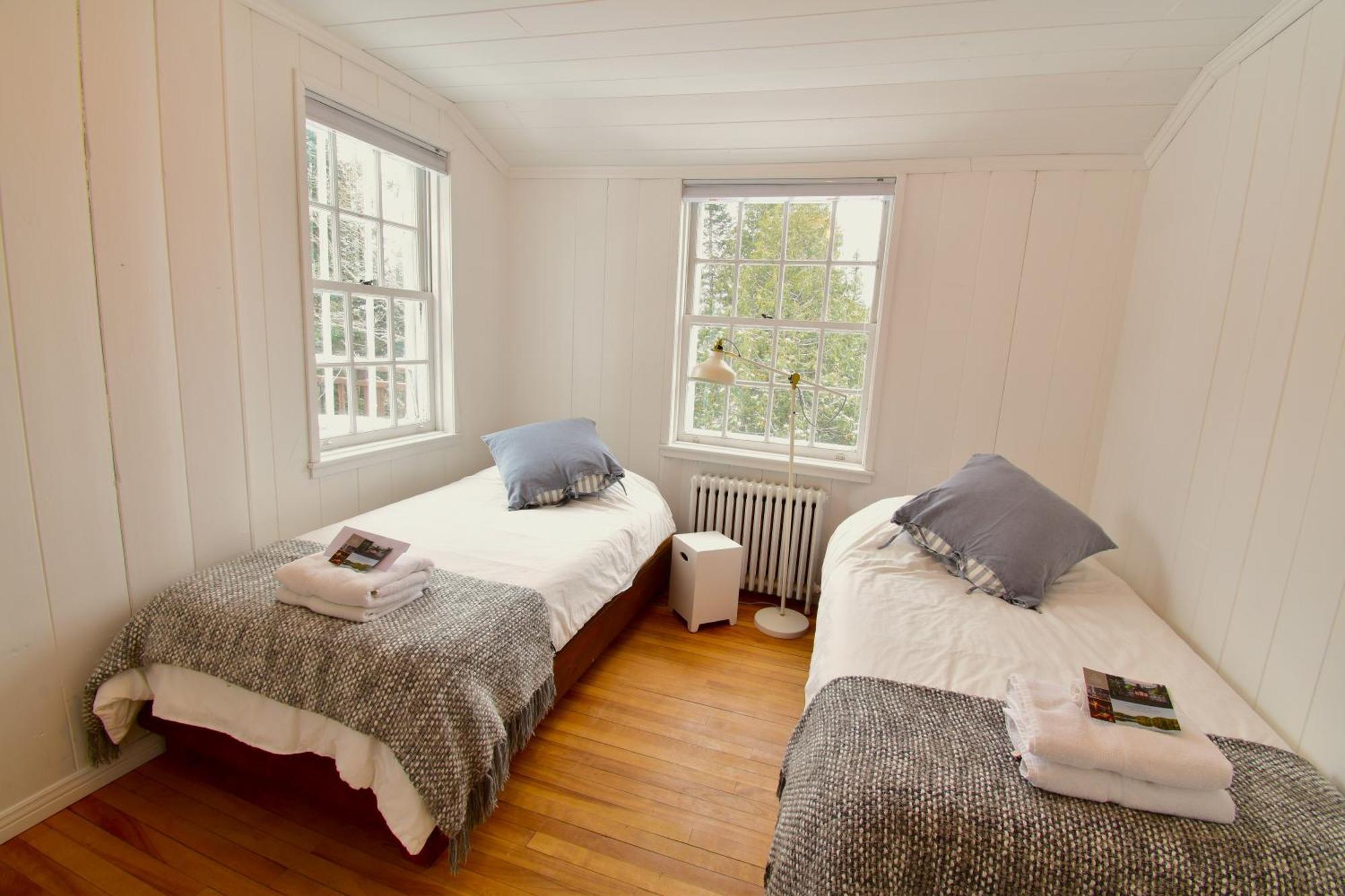 Le Partage Lodge: Destination Plein Air Et Sociale Val-Morin Luaran gambar
