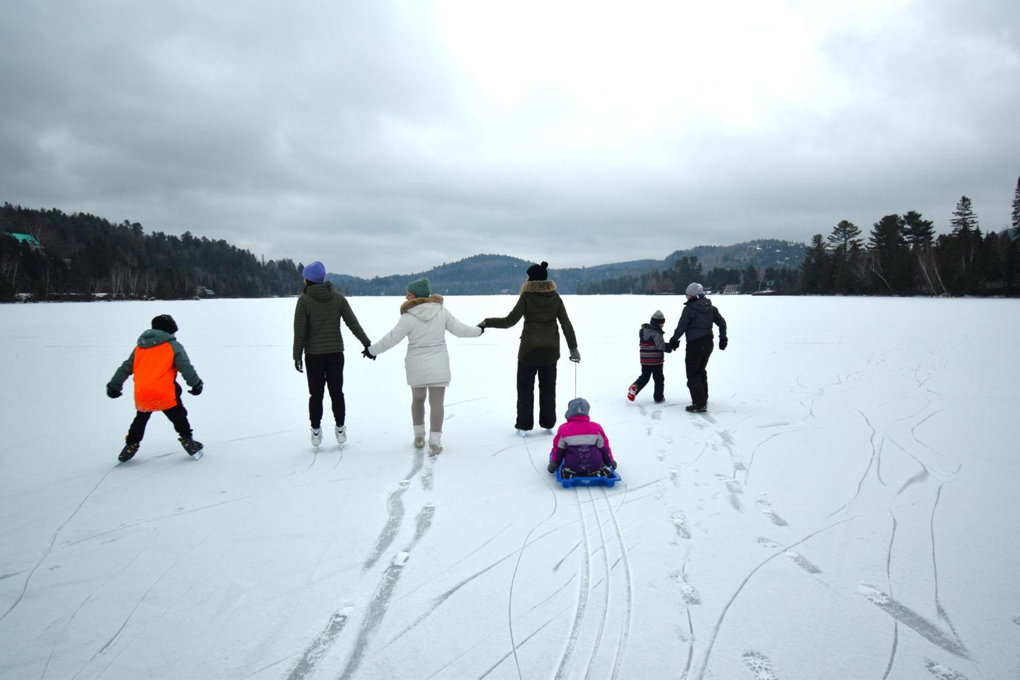 Le Partage Lodge: Destination Plein Air Et Sociale Val-Morin Luaran gambar
