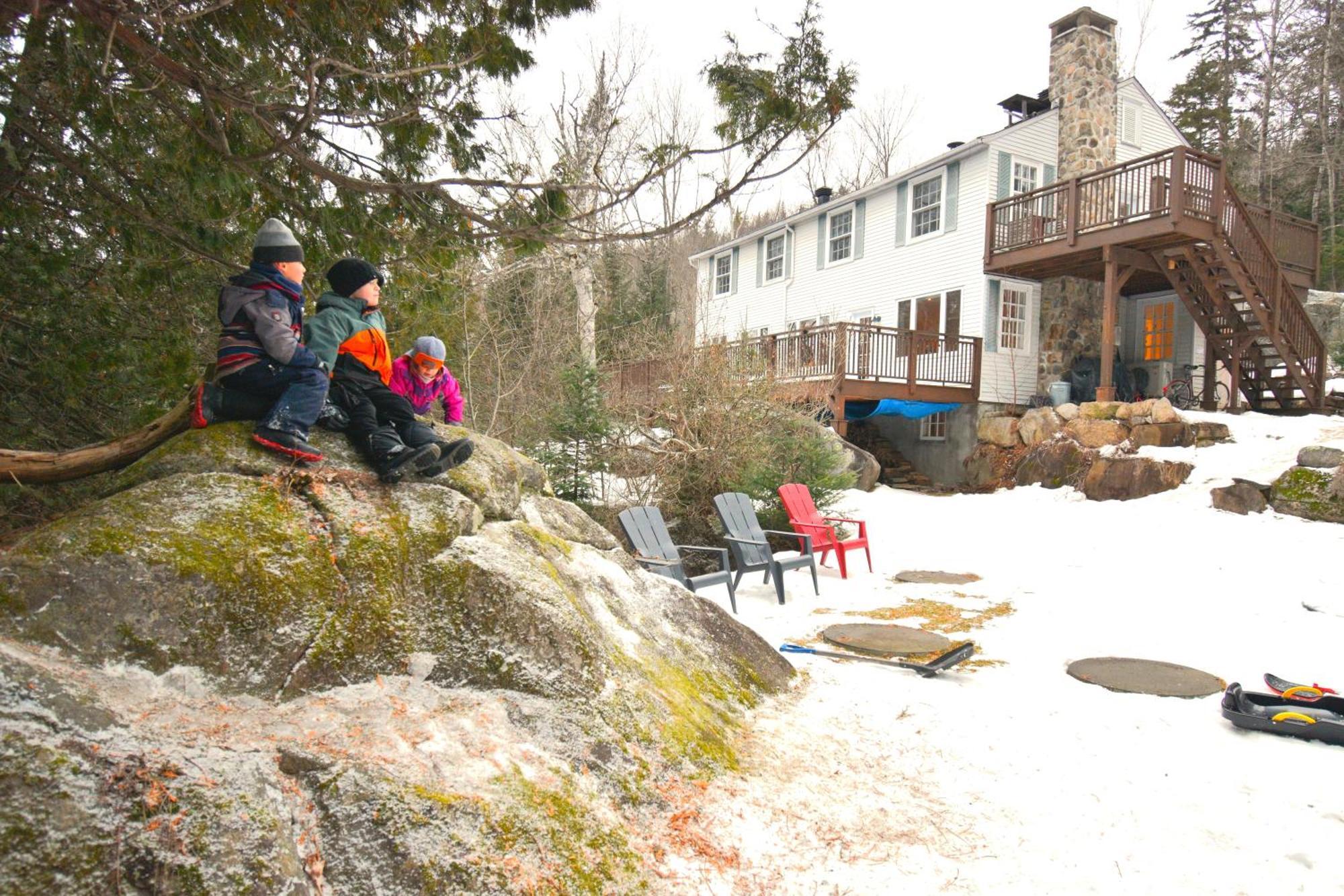 Le Partage Lodge: Destination Plein Air Et Sociale Val-Morin Luaran gambar